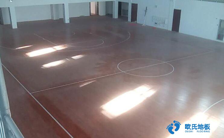 社區(qū)活動中心選擇運動木地板標(biāo)準(zhǔn)