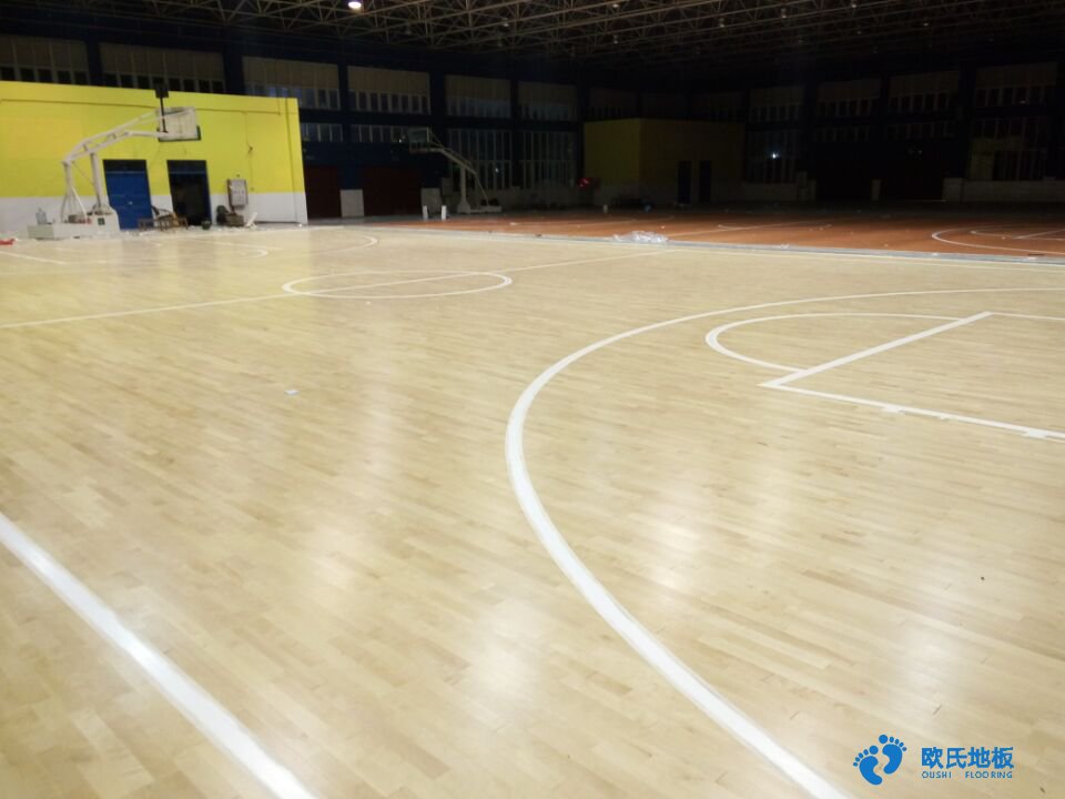 樟樹(shù)體育木地板排行