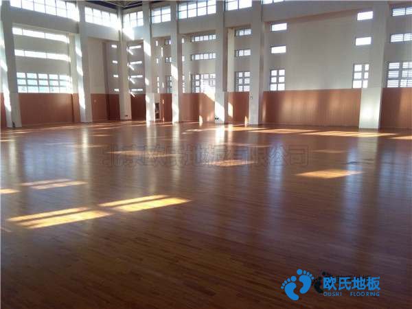 運(yùn)動(dòng)場(chǎng)木地板廠(chǎng)家報(bào)價(jià)