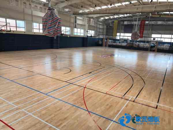 購買運(yùn)動(dòng)體育木地板安裝公司