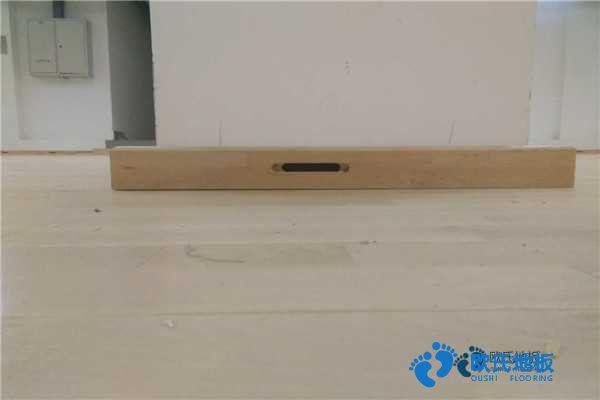 楓木運(yùn)動體育木地板保養(yǎng)方法