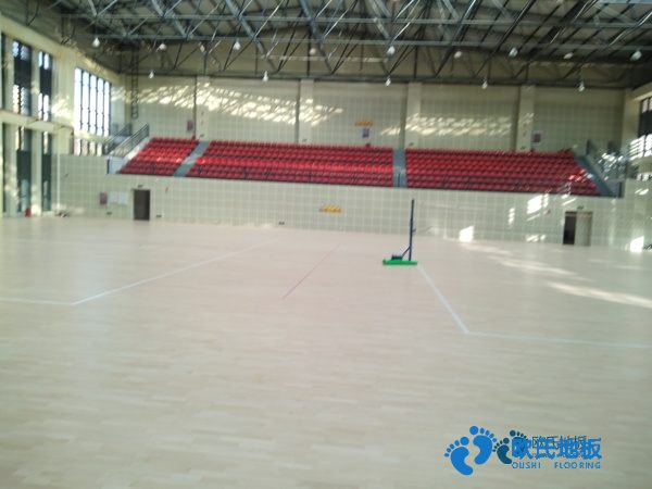 板式龍骨運(yùn)動館木地板廠家報(bào)價(jià)