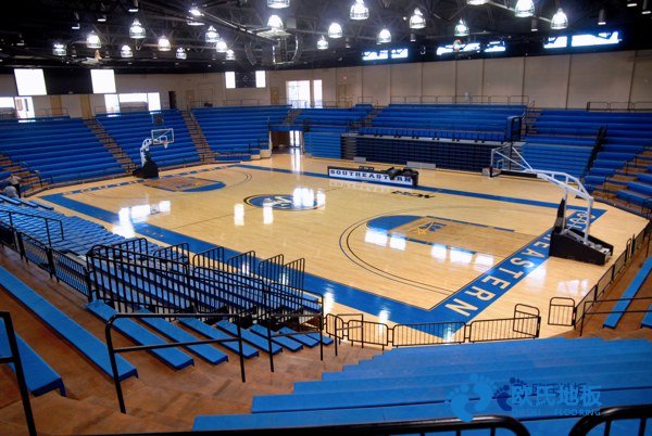 楓樺木籃球場地板維護保養(yǎng)