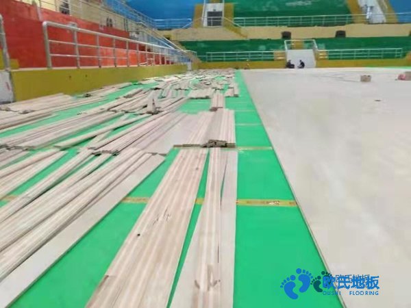 單層龍骨運動館木地板廠家報價