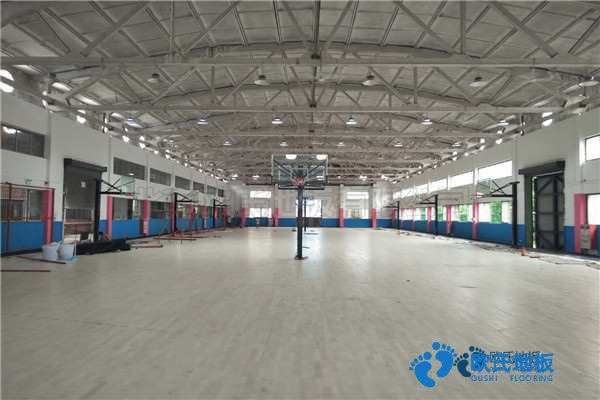 學?；@球場木地板技術要求