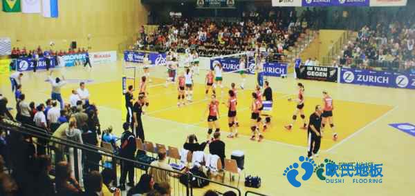 學(xué)校籃球場地地板如何拆