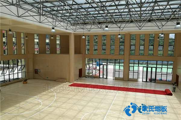 學?；@球場地木地板沖擊測試