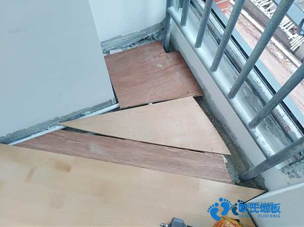 學(xué)?；@球場木地板木紋