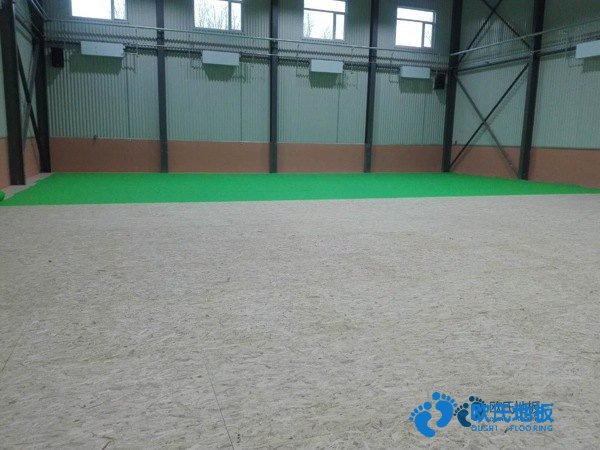 學?；@球場館地板翻新