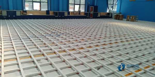 25厚籃球運動木地板清潔保養