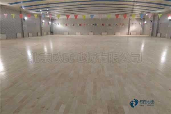實(shí)木體育館地板電話號碼3