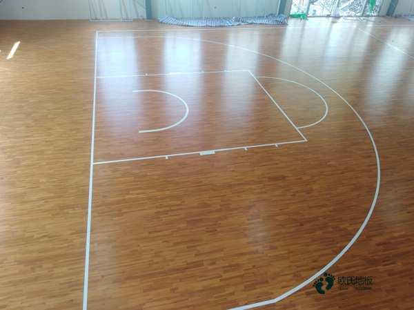 購(gòu)買(mǎi)體育場(chǎng)地板牌子1