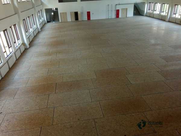 購(gòu)買籃球體育地板哪個(gè)牌子較好1