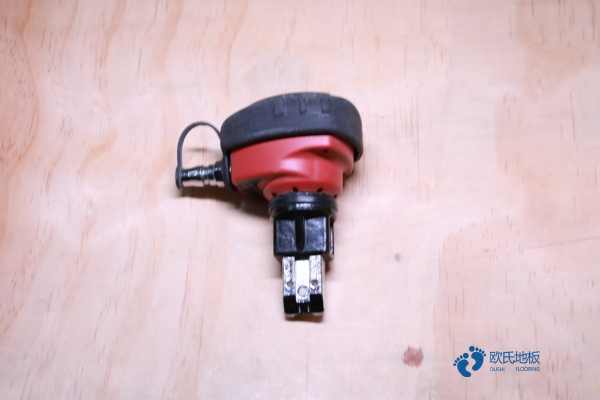 購(gòu)買(mǎi)籃球運(yùn)動(dòng)木地板哪個(gè)牌子環(huán)保1