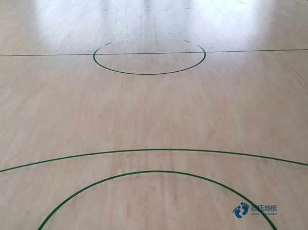 那里有運動場地地板廠家報價2